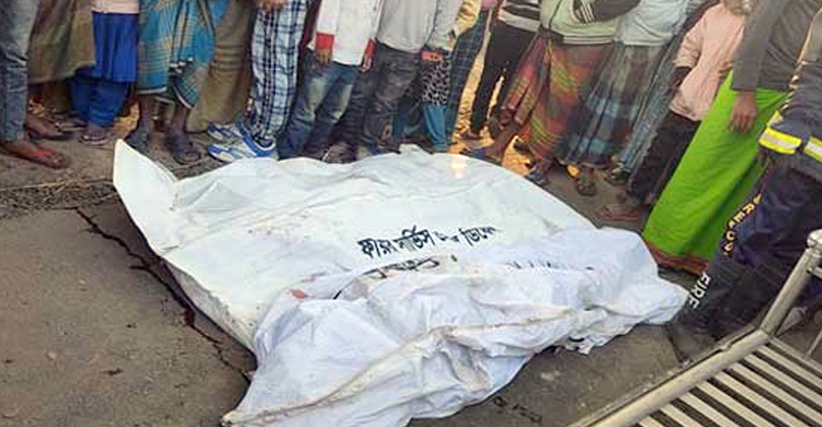 ট্রাকচাপায় দুই বৃদ্ধা নিহত