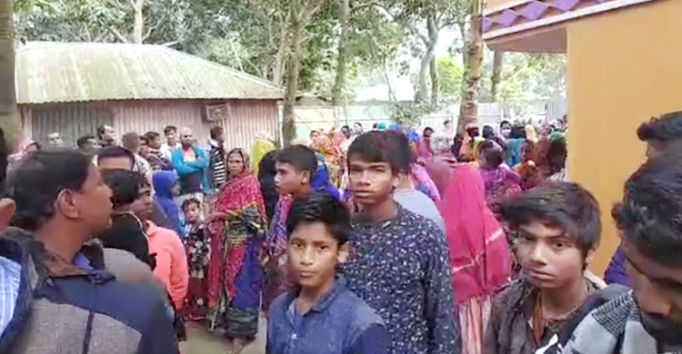 ঝগড়া করে বাড়িছাড়া স্বামী, ফিরে না আসায় ২ মেয়েসহ স্ত্রীর আত্মহত্যা