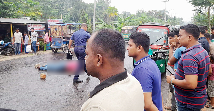 লক্ষ্মীপুরে পিকআপের ধাক্কায় ব্যাংক কর্মকর্তা নিহত