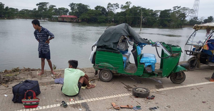 সিলেটে ট্রাকচাপায় মা-ছেলে নিহত