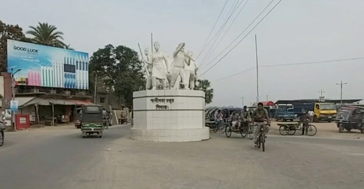 শিবচরে ভ্যানচাপায় প্রাণ গেলো শিশুর