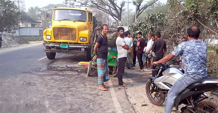 মাধবপুরে ট্রাক-অটোরিকশা সংঘর্ষে নিহত ৩