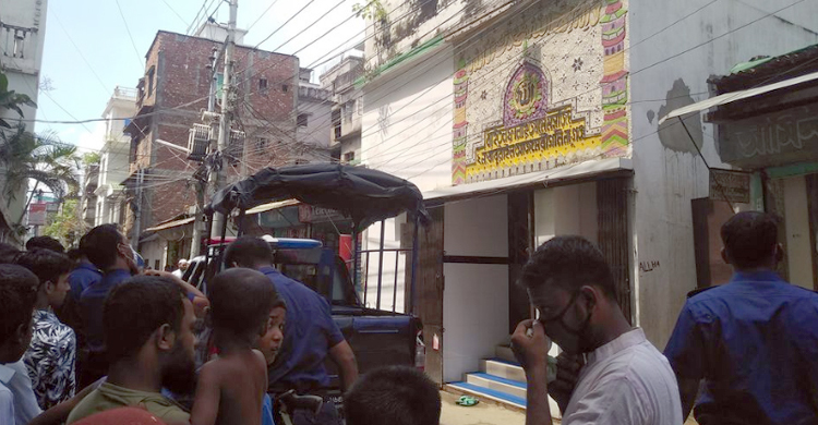 নারায়ণগঞ্জে এবার মসজিদের হাউস পরিষ্কার করতে গিয়ে বিস্ফোরণ
