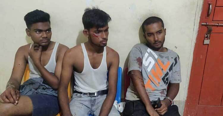 বাস পাহাড়ে আটকে প্রাণে বাঁচল ৩০ বিশ্ববিদ্যালয় শিক্ষার্থী