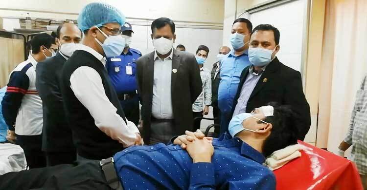 লক্ষ্মীপুরে মেঘনায় ট্রলার-স্পিড বোর্ডের সংঘর্ষে এডিসিসহ আহত ৬