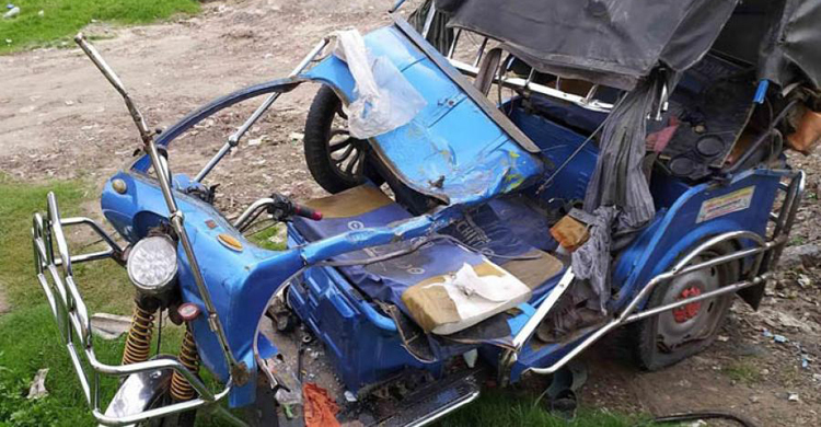 ট্রাকের ধাক্কায় ইজিবাইকের দুই যাত্রী নিহত