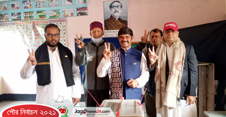 উৎসাহ উদ্দীপনায় চলছে ভোট