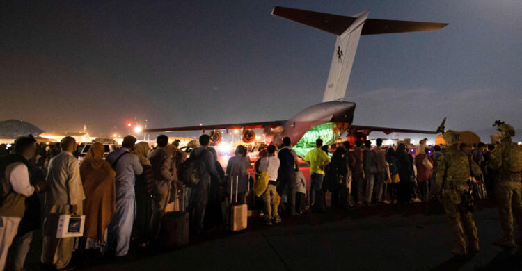 Russian Military Ministry to evacuate 500 people from Afghanistan