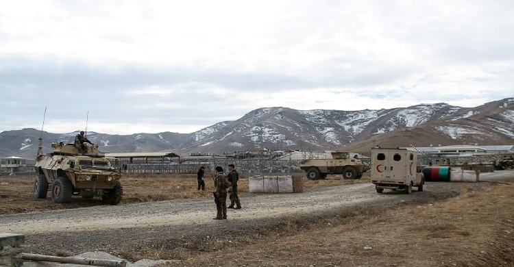 Afghan car bombing kills 30 security personnel
