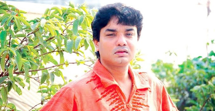 গায়ক আগুনের কণ্ঠে কুরআন তেলাওয়াত