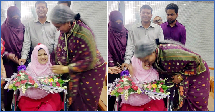 অদম্য তামান্নার সঙ্গে দেখা করলেন শিক্ষামন্ত্রী