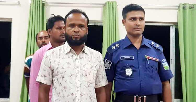 অভিমানে ছেড়েছিলেন বাড়ি, ৮ মাস পর ফিরিয়ে আনলো পুলিশ