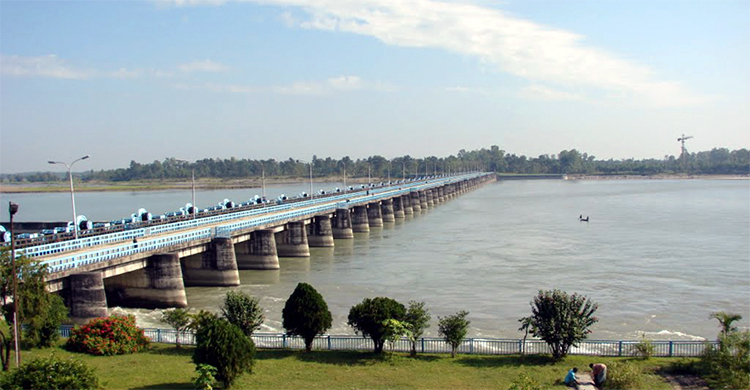 দ্রুতগতিতে মোটরসাইকেল চালাতে গিয়ে তিন বন্ধুর মৃত্যু