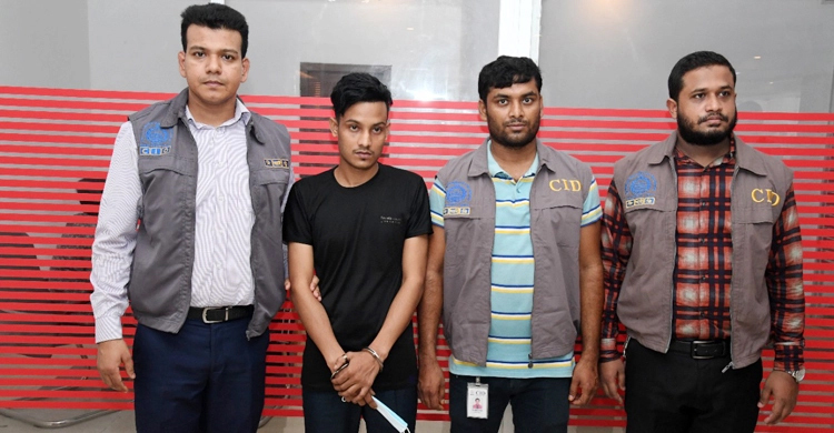 বাণিজ্যমন্ত্রীর নামে ফেসবুক খুলে প্রতারণা: আলমগীর রিমান্ডে
