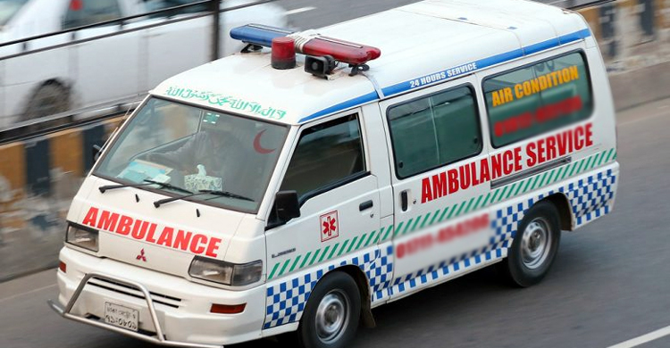 ঢাকা থেকে অ্যাম্বুলেন্সে কক্সবাজার গিয়ে ধরা খেলেন ৬ জন