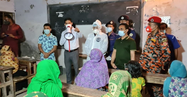 পটুয়াখালীতে আশ্রয়কেন্দ্রে আশ্রয় নিয়েছেন দুই লাখ মানুষ