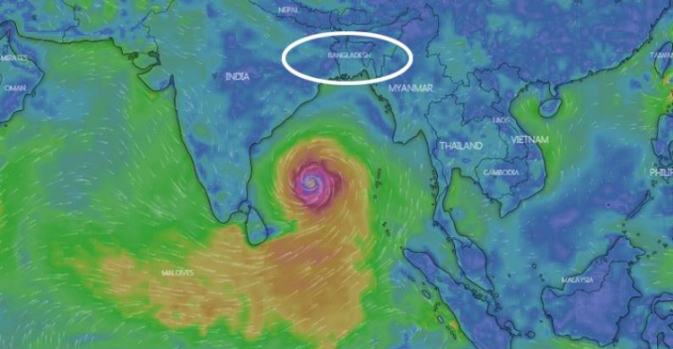 সিডরের মতো ভয়ঙ্কর রূপ নিয়ে ধেয়ে আসছে আম্ফান