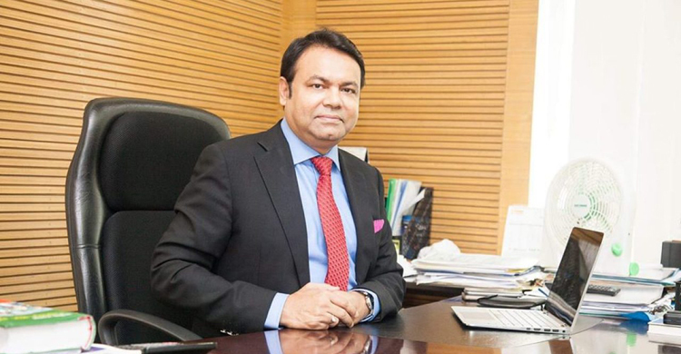 ‘রাজমিস্ত্রি’ আরিফসহ অসহায় তিন ফুটবলারের পাশে তরফদার রুহুল আমিন