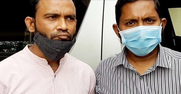 করোনা রোগীদের সেবায় অ্যাম্বুলেন্সেই ঘুম-খাওয়া চালক এমরানের | ২১ এপ্রিল ২০২১