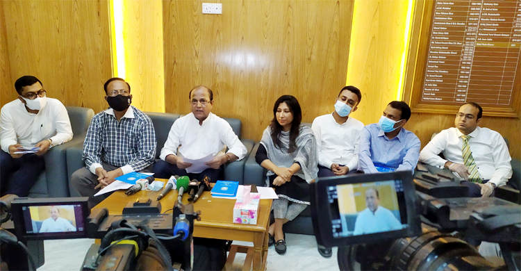 সভাপতি পদ নিয়ে হট্টগোল : আইনজীবীদের পাল্টাপাল্টি সংবাদ সম্মেলন