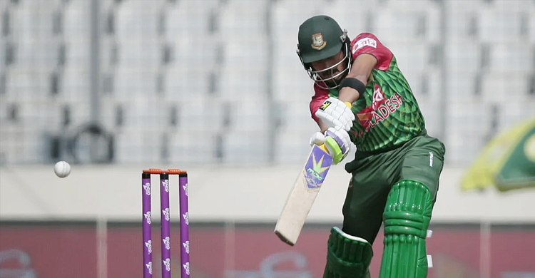 ছক্কা মেরে পরের বলেই আউট বিজয়