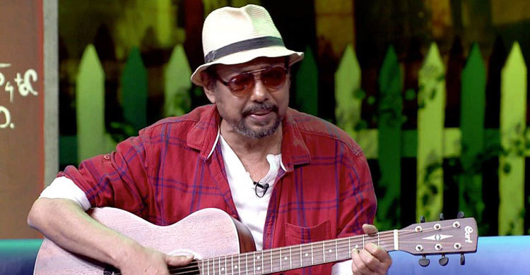নিজের সিনেমা নিয়ে ঢাকায় আসছেন অঞ্জন দত্ত
