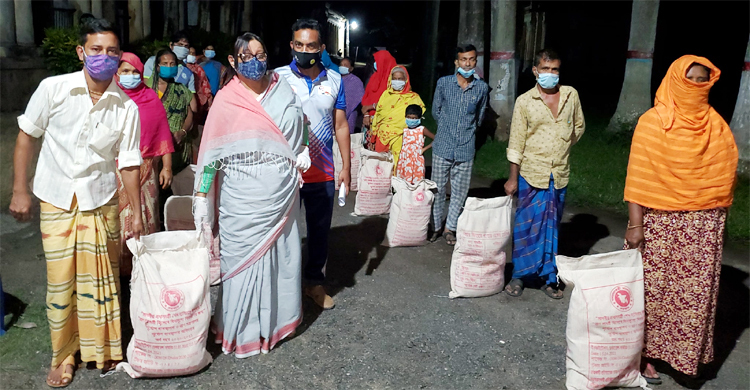 ‘ভয় নেই দরজা খুলুন, আমি আপনাদেরই মেয়র জলিদি’