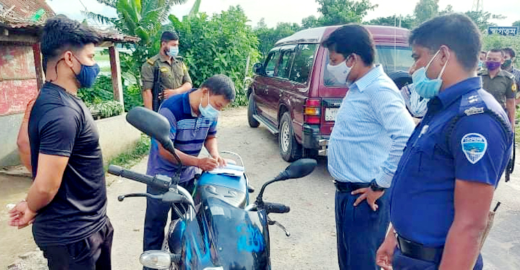 ডাকাতিয়ার পাড়ে অভিযান, ২৫ জনের জরিমানা