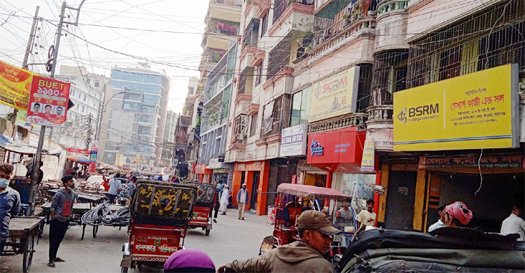 সড়কে ভাষাসৈনিক নামে আছে ফলকে নেই