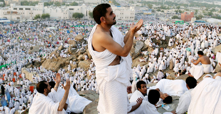 এবার বাংলাসহ ১৪ ভাষায় প্রচার হবে হজের খুতবা