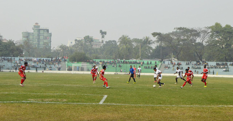 আরামবাগের মাঠে মুক্তিযোদ্ধার হাসি