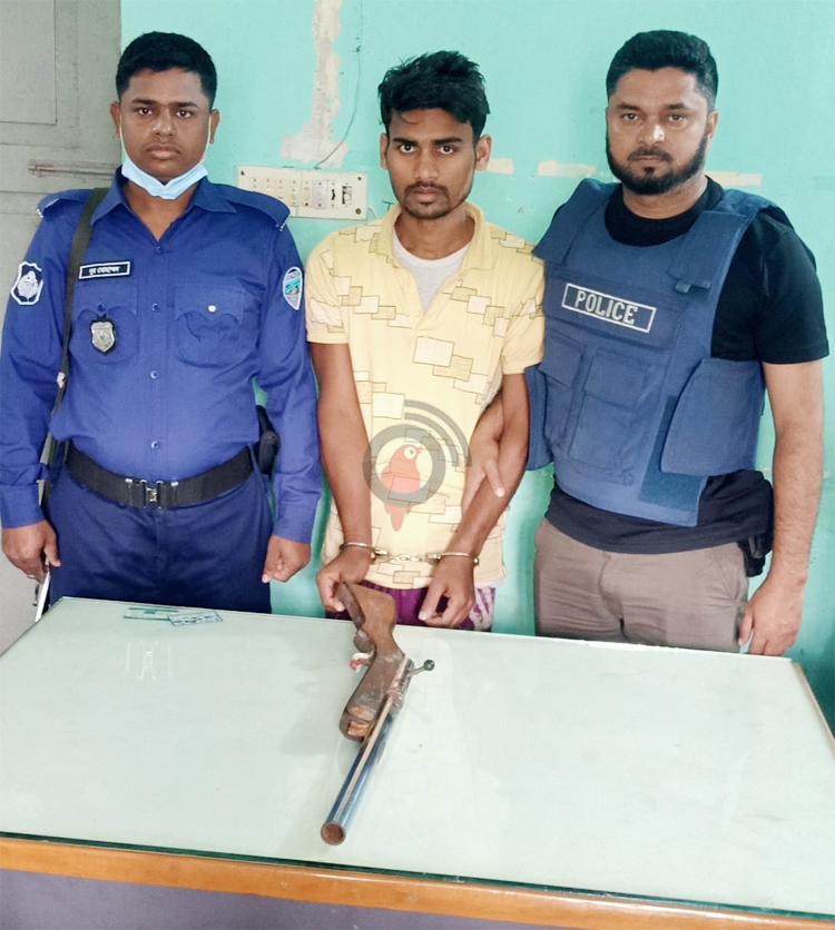 ভবন মালিককে গুলি: অস্ত্রসহ ৩ আসামি গ্রেফতার