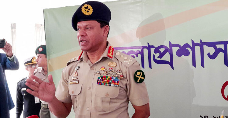 সেনাবাহিনী সিভিল প্রশাসনের সঙ্গে আন্তরিকভাবে কাজ করতে চায়