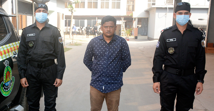 রংমিস্ত্রি পেশার আড়ালে মাদক ব্যবসা, ইয়াবাসহ গ্রেফতার