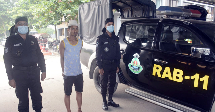 ছোট বোনকে ধর্ষণে বাধা দেয়ায় বড় বোনকে ছুরিকাঘাত : জীবন গ্রেফতার