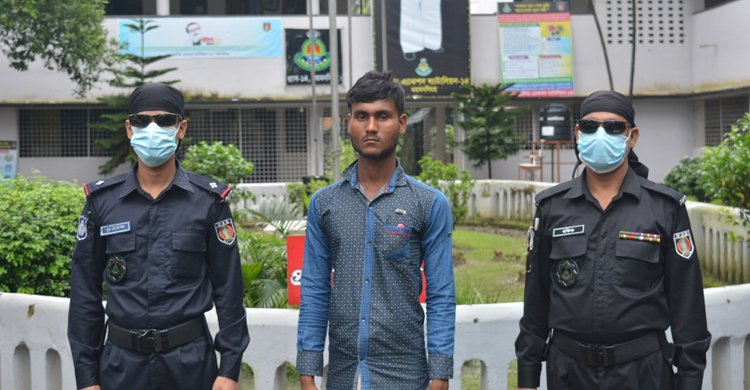 অচেতন করে কিশোরীকে ধর্ষণ : র্যাবের হাতে গ্রেফতার যুবক