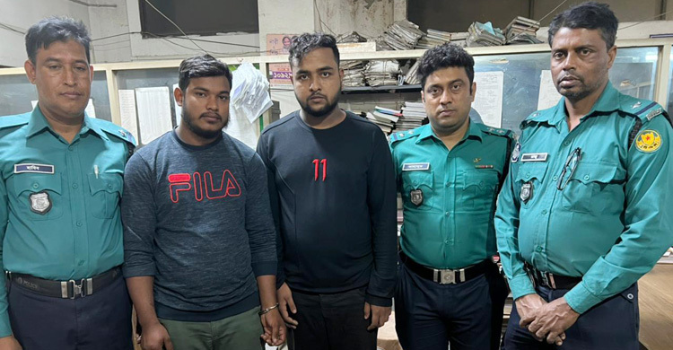 টাকা-স্বর্ণ চুরির পর পলায়ন, নিরাপত্তাকর্মীসহ গ্রেফতার ৪