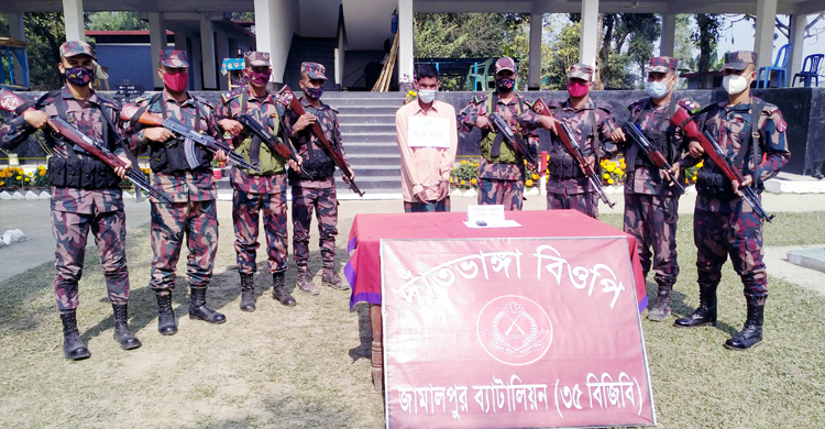 রৌমারীতে অনুপ্রবেশের দায়ে ভারতীয় নাগরিক আটক