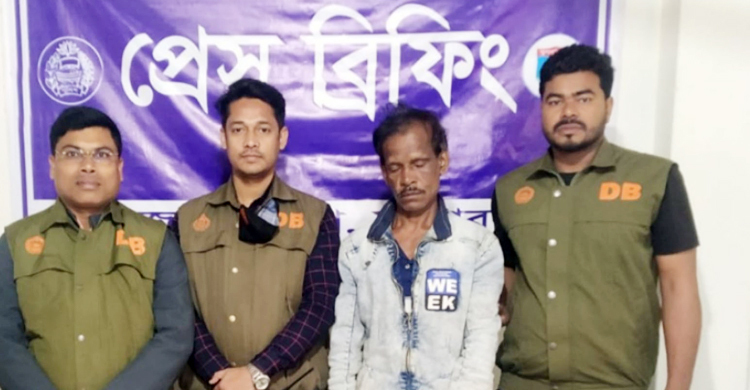 যশোরে অস্ত্র-কার্তুজসহ চিহ্নিত সন্ত্রাসী আটক