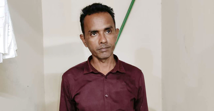 ছাত্রীকে যৌন নিপীড়ন, বিদ্যালয়ের অফিস সহকারী গ্রেফতার