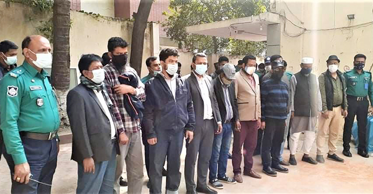 বড় বড় কোম্পানির ব্যাংক অ্যাকাউন্টে টার্গেট ছিল তাদের