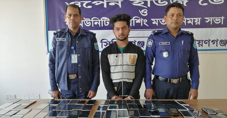 এক চোরের কাছেই মিলল ১৩২টি স্মার্টফোন