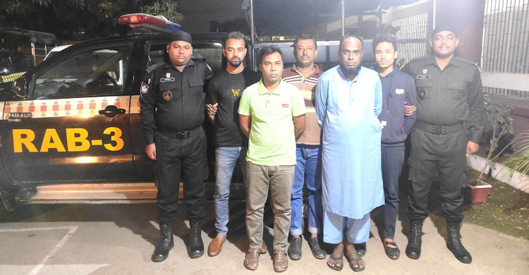 সৌদিতে মানবপাচারকারী চক্রের মূলহোতাসহ গ্রেফতার ৫