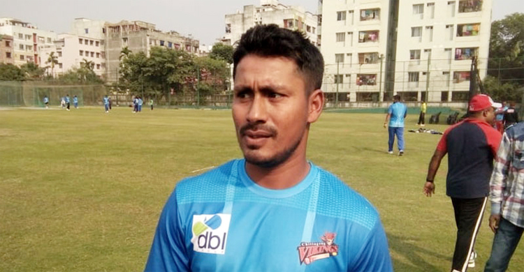 আশরাফুলের তাক লাগানো বোলিং