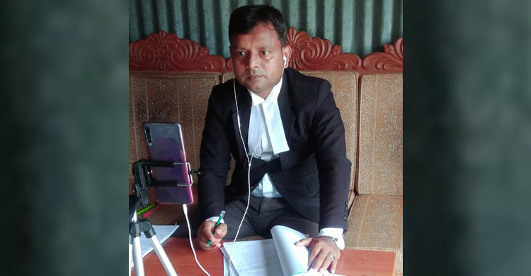 এবার গ্রামে বসে ভার্চুয়ালি শুনানি করলেন সুপ্রিম কোর্টের আইনজীবী