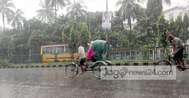 সাগরে লঘুচাপ, বাড়তে পারে বৃষ্টি