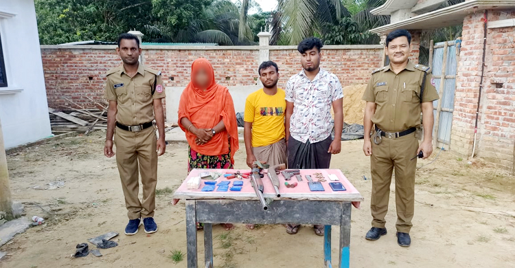 টেকনাফে অস্ত্র-ইয়াবাসহ আটক ৩