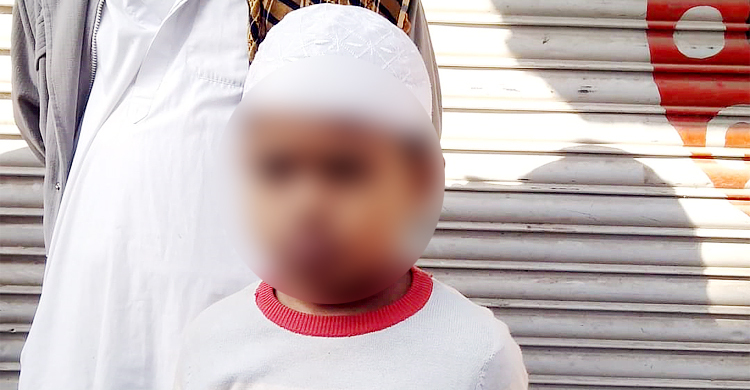 সৎ মায়ের চাপে শিশু আসিফের হাত-পা বেঁধে ফেলে গেলেন বাবা