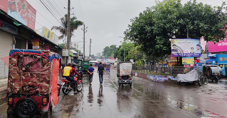 ঘূর্ণিঝড় অশনির প্রভাবে বরগুনায় বৃষ্টি