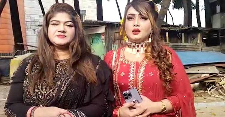 অনেকদিন পর একসঙ্গে মুনমুন ও পলি, ফিরে এলো সিনেমার অতীত